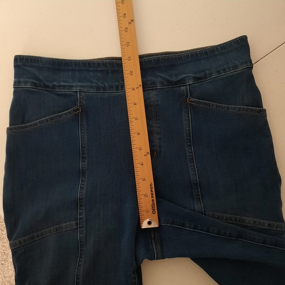 Duluth High Rise Pull On Skinny Jeans size 10 - Picture 8 of 12